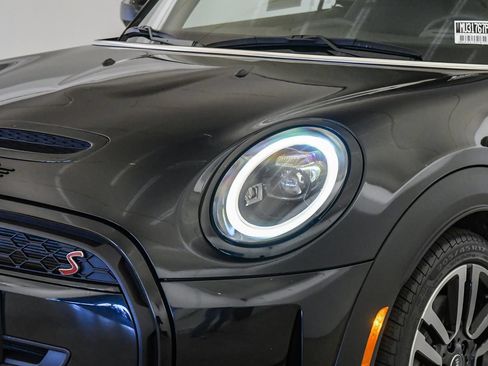 Certified 2023 MINI Cooper S FWD image 9
