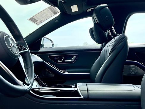 Certified 2022 Mercedes-Benz S 500 4MATIC image 18