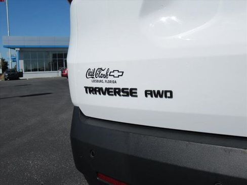 Used 2021 Chevrolet Traverse LT w/ LPO, Blackout Package image 8