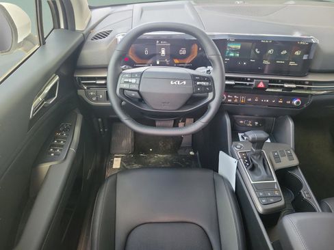 New 2026 Kia Sportage EX FWD image 10