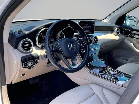 Used 2019 Mercedes-Benz GLC 300 image 14