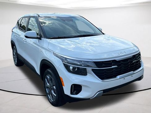Certified 2024 Kia Seltos LX AWD/4WD image 1