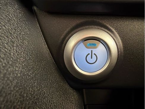 Used 2025 Nissan Leaf S FWD image 19