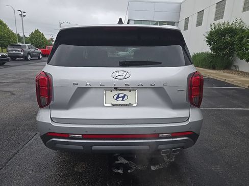 Certified 2024 Hyundai Palisade Limited AWD/4WD image 7