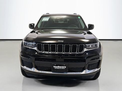 Used 2023 Jeep Grand Cherokee L Laredo w/ Luxury Tech Group I AWD/4WD image 2