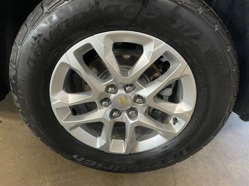 Used 2022 Chevrolet Traverse LS FWD image 26
