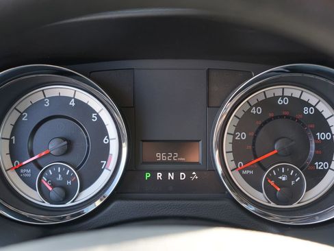 Used 2018 Dodge Grand Caravan SE w/ UConnect Hands-Free Group image 26