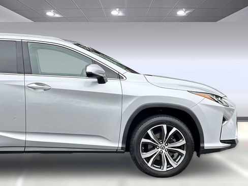 Used 2018 Lexus RX 350L FWD image 35