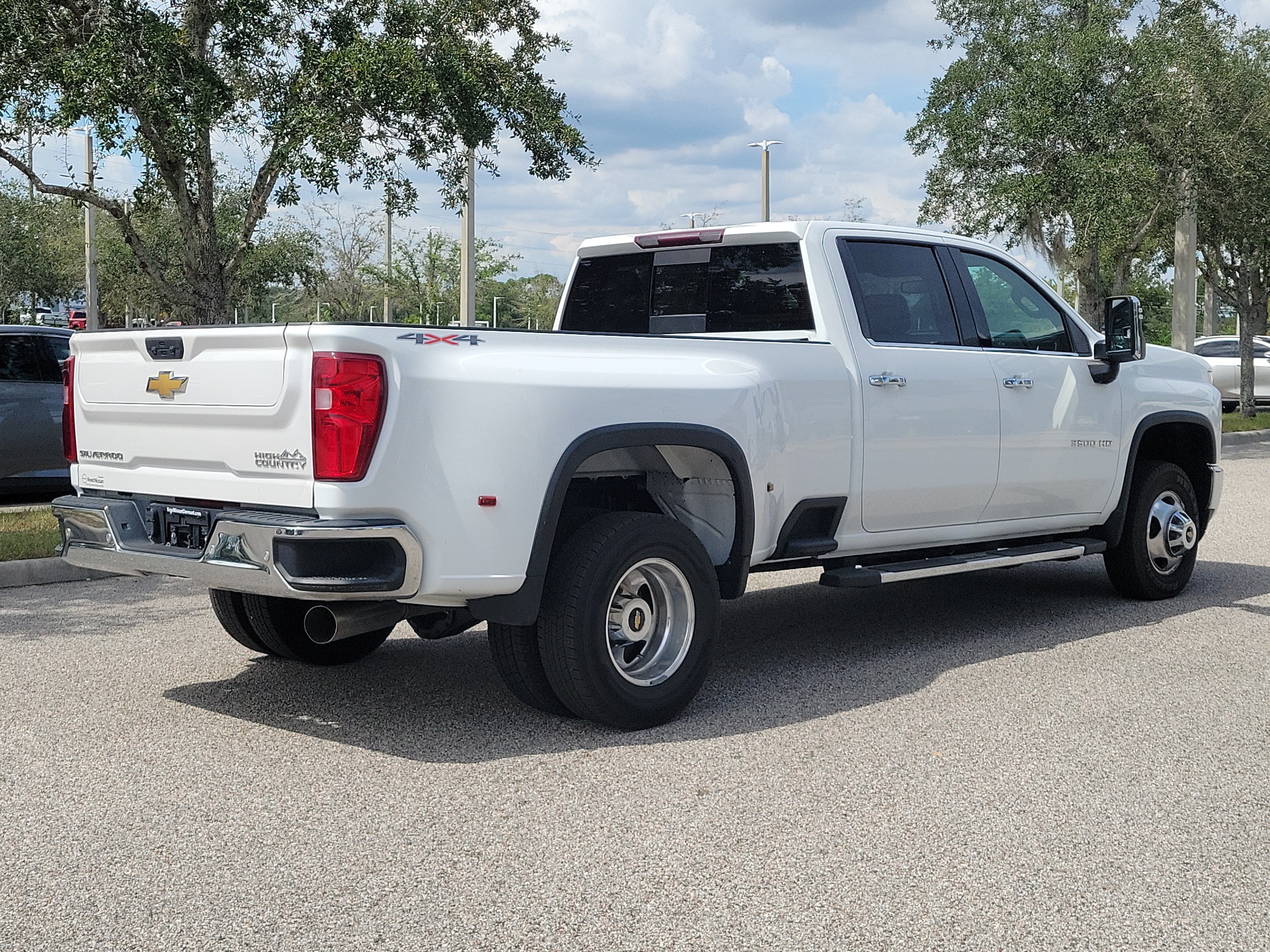 Used 2022 Chevrolet Silverado 3500 LTZ w/ LTZ Plus Package AWD/4WD image 6