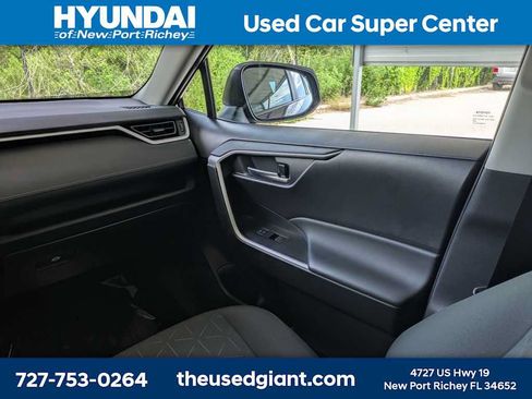 Used 2023 Toyota RAV4 XLE w/ Convenience Package FWD image 21