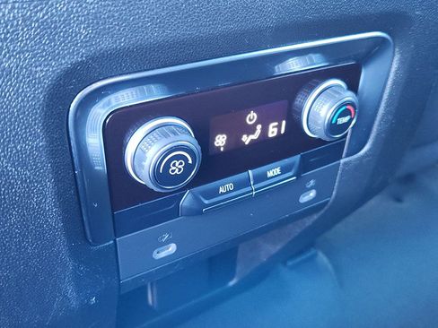 Used 2023 Chevrolet Tahoe LS image 12