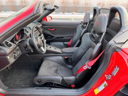Used 2022 Porsche 718 Boxster Spyder image 17