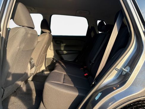 Used 2025 Nissan Rogue S FWD image 22