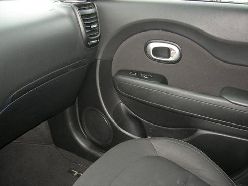 Used 2019 Kia Soul image 15