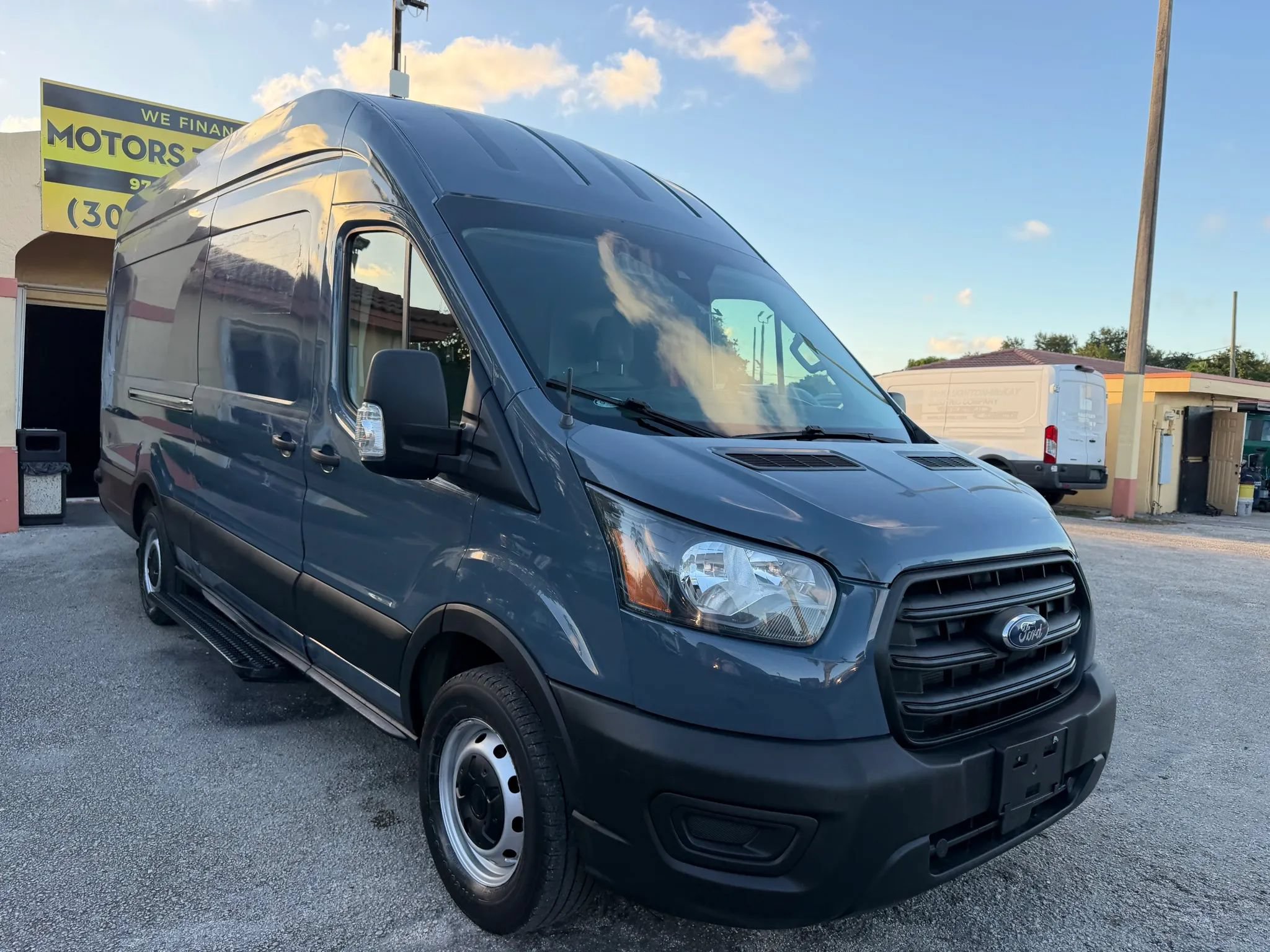 Used 2020 Ford Transit 250 148 High Roof Extended RWD image 8
