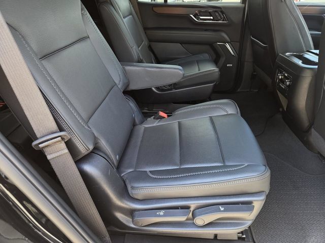 Used 2025 GMC Yukon Denali AWD/4WD image 45