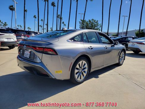 Certified 2022 Toyota Mirai XLE image 4