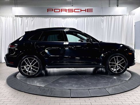 Used 2026 Porsche Macan AWD/4WD image 10