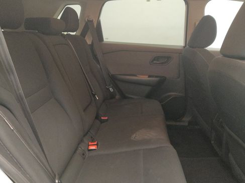 Used 2023 Nissan Rogue S image 19