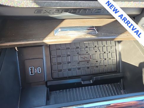 Used 2024 Ford Expedition Max Limited image 24
