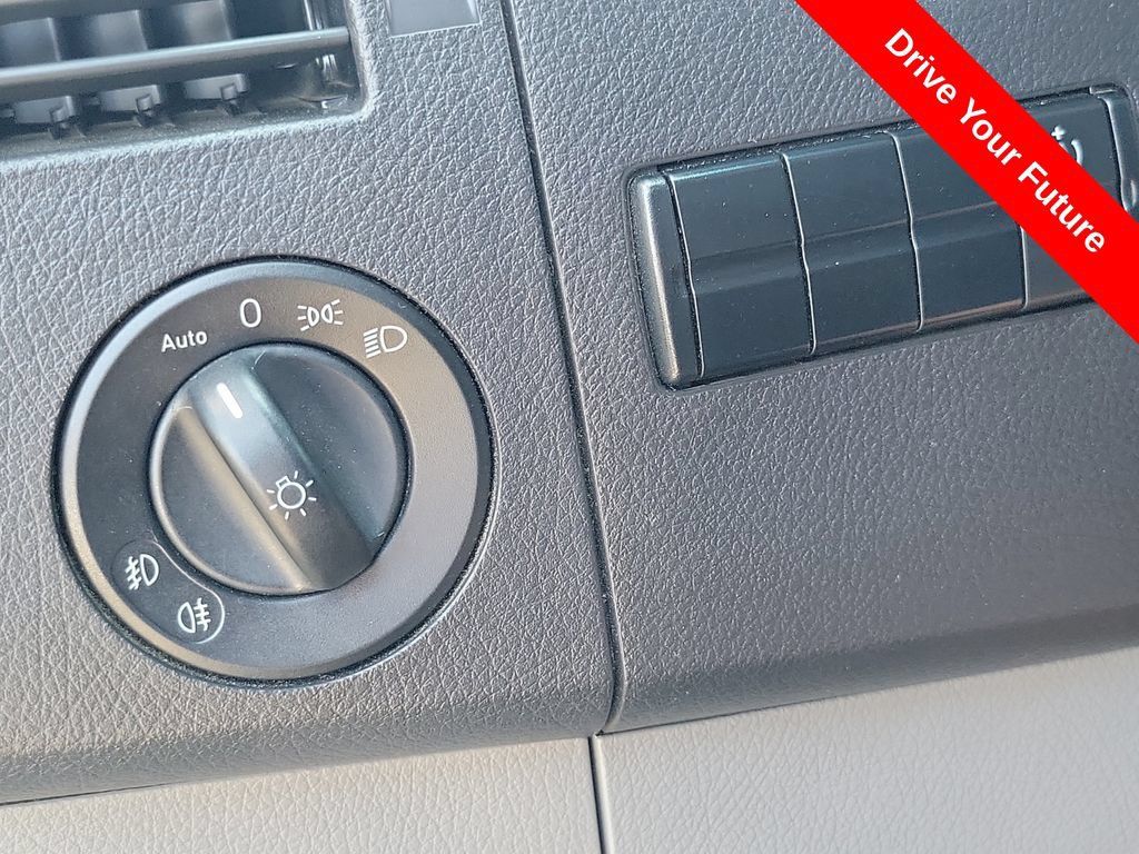 Used 2018 Mercedes-Benz Sprinter 2500 image 14