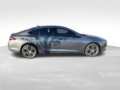 Used 2020 Buick Regal Essence image 8