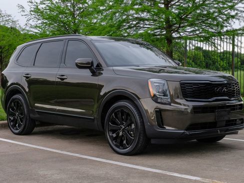 Used 2022 Kia Telluride S FWD image 10