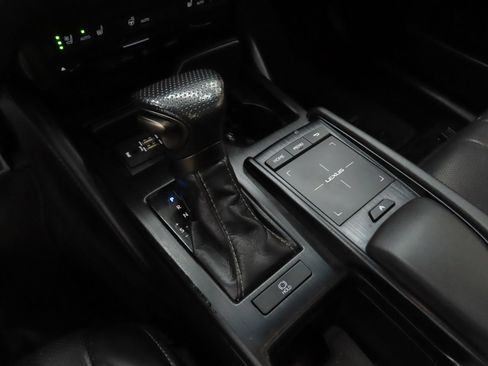 Used 2019 Lexus ES 350 F Sport w/ Accessory Package 2 FWD image 16