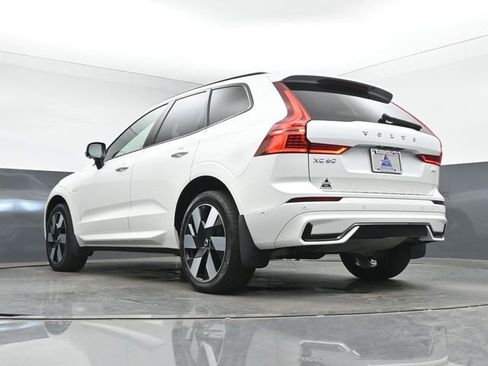 Used 2024 Volvo XC60 T8 Ultimate w/ Protection Package Premier AWD/4WD image 44