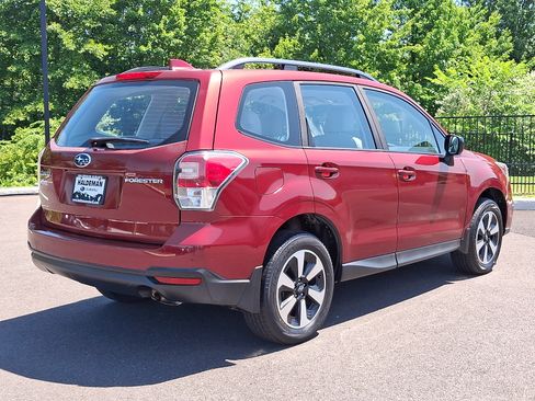 Used 2018 Subaru Forester 2.5i w/ Alloy Wheel Package AWD/4WD image 7