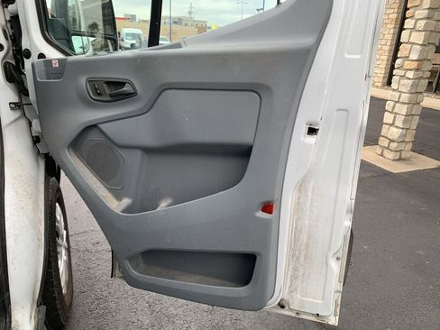 Used 2019 Ford Transit 250 148 Medium Roof image 24