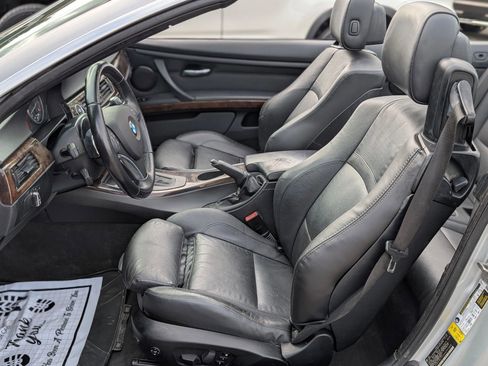 Used 2010 BMW 335i Convertible RWD image 15