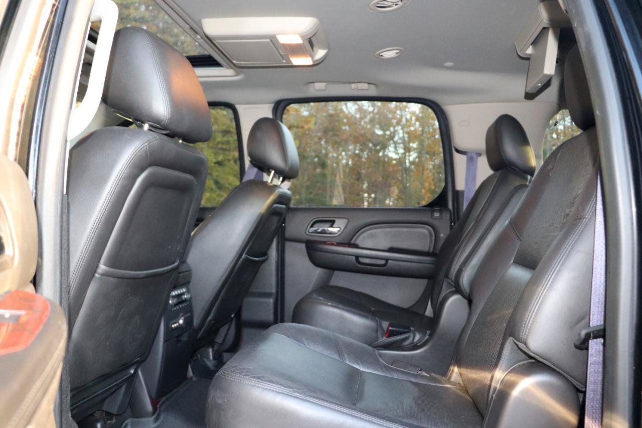 Used 2014 Cadillac Escalade ESV Premium AWD/4WD image 15
