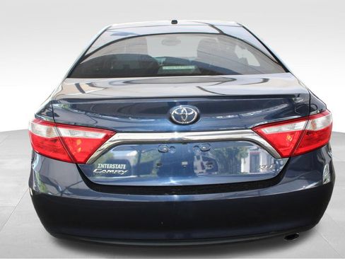 Used 2015 Toyota Camry XLE w/ Moonroof Package FWD image 14