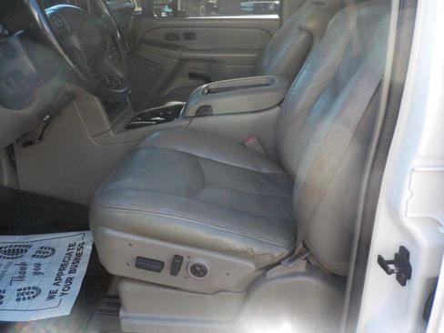 Used 2004 Chevrolet Silverado 3500 4x4 Crew Cab w/ Heavy-Duty Power Package image 9