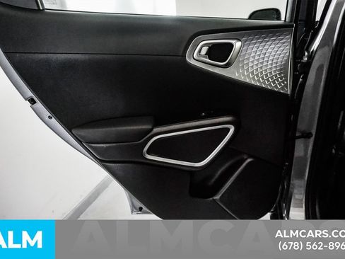 Used 2025 Kia Soul LX w/ LX Technology Package FWD image 42