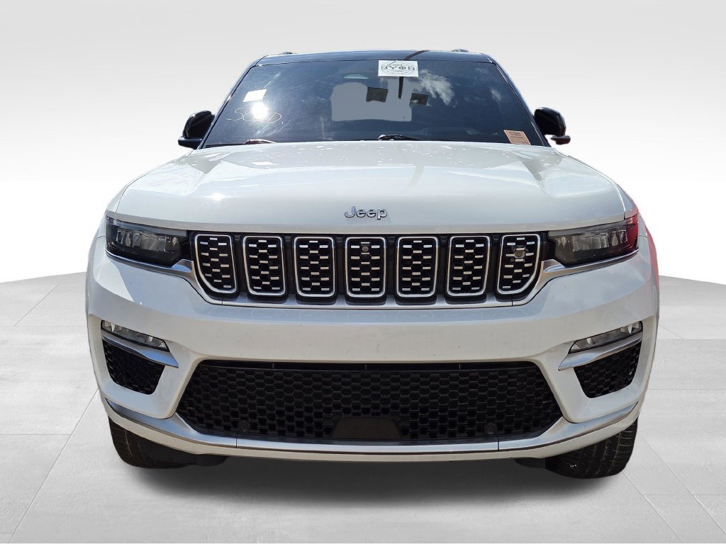 Used 2022 Jeep Grand Cherokee Summit AWD/4WD image 3