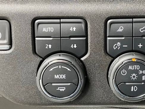 Used 2024 Chevrolet Silverado 1500 RST AWD/4WD image 32