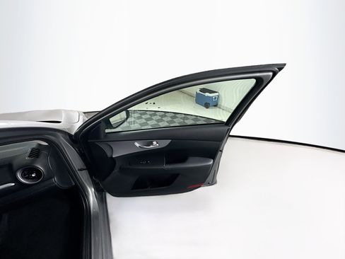 Used 2024 Kia Forte LXS FWD image 30