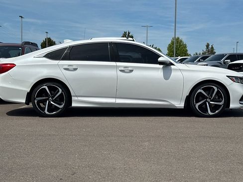 Used 2019 Honda Accord Sport image 3