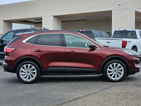 Certified 2021 Ford Escape Titanium w/ Titanium Elite Package image 4