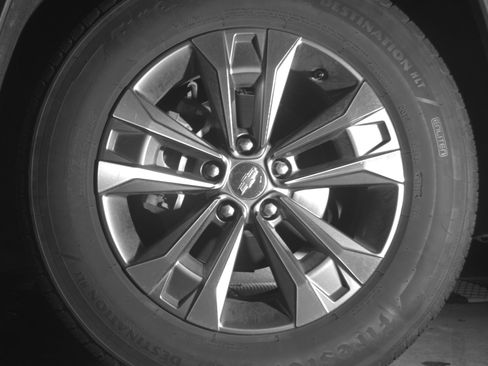 Used 2025 Chevrolet Equinox LT image 12