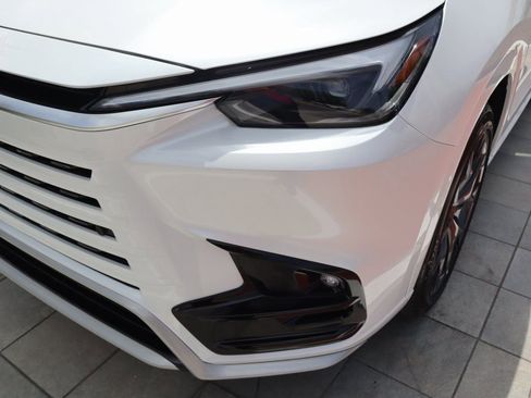 New 2026 Lexus TX 500h AWD image 19