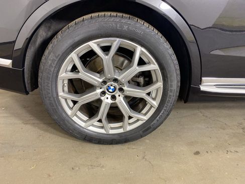 Used 2023 BMW X7 xDrive40i w/ Premium Package image 33