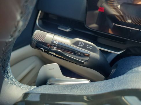 New 2026 Kia Carnival EX FWD image 28