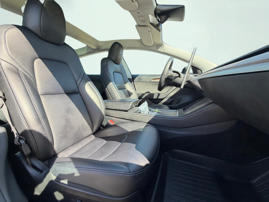 Used 2023 Tesla Model 3 Standard Range RWD image 38