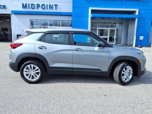 Used 2023 Chevrolet TrailBlazer LS image 3