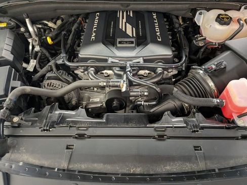 Certified 2025 Cadillac Escalade V w/ LPO, Floor Liner Package image 29