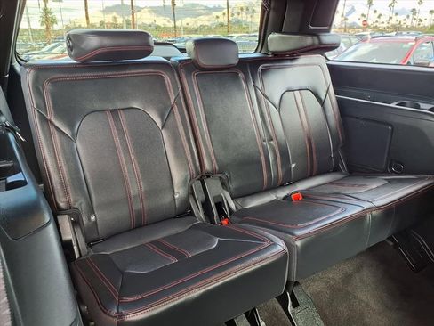 Used 2023 Ford Expedition Limited image 22