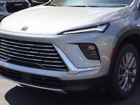 New 2025 Buick Enclave Preferred image 4